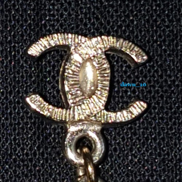 Chanel CC Heart Chain Drop Dangle Earrings, Gold - Picture 5 of 8